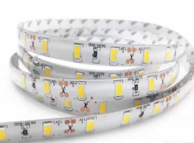 LED bela traka 5m vodootporna sa daljinskim i napajanjem (LT-1)