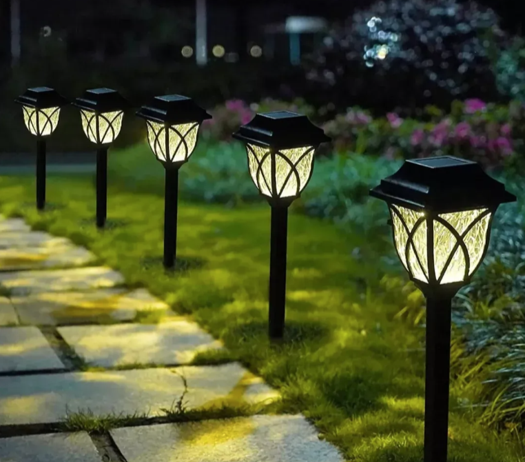 Solarne baštenske lampe – set od 6 komada za dvorište i staze (R-1)
