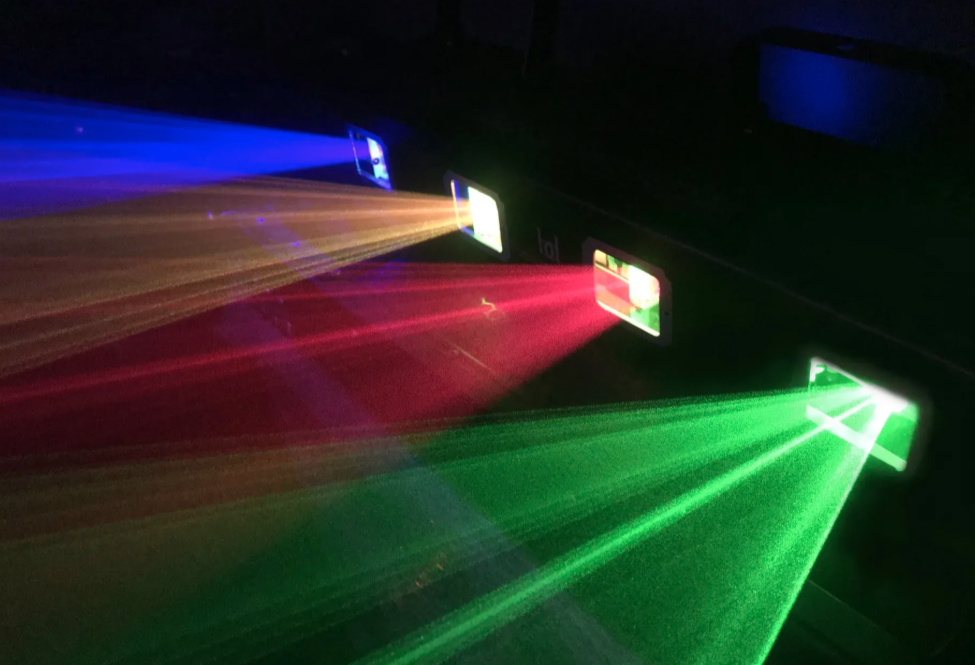 RGB Laser Show sistem sa 4 tunela – DMX kontrola (RK-1)